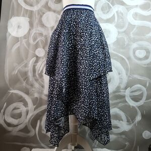 LR by LEGALLY RED Designer Wmns SZ XS Blue Geometric Skirt Flowy Tiered ChicCore
